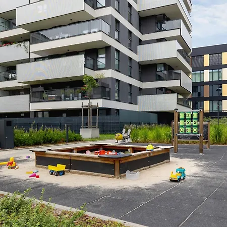 Nowoczesny Z Parkingiem Na Alei Pokoju W Krakowie By Renters Apartment