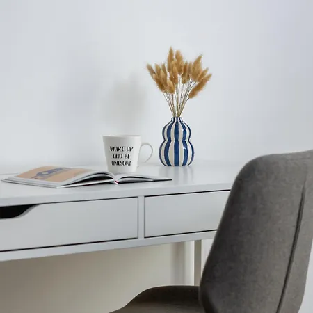 Apartment Nowoczesny Z Parkingiem Na Alei Pokoju W Krakowie By Renters Krakau