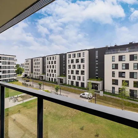 Apartment Nowoczesny Z Parkingiem Na Alei Pokoju W Krakowie By Renters *