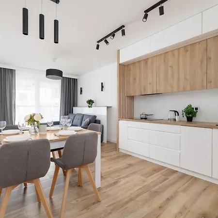 Nowoczesny Z Parkingiem Na Alei Pokoju W Krakowie By Renters * Krakau