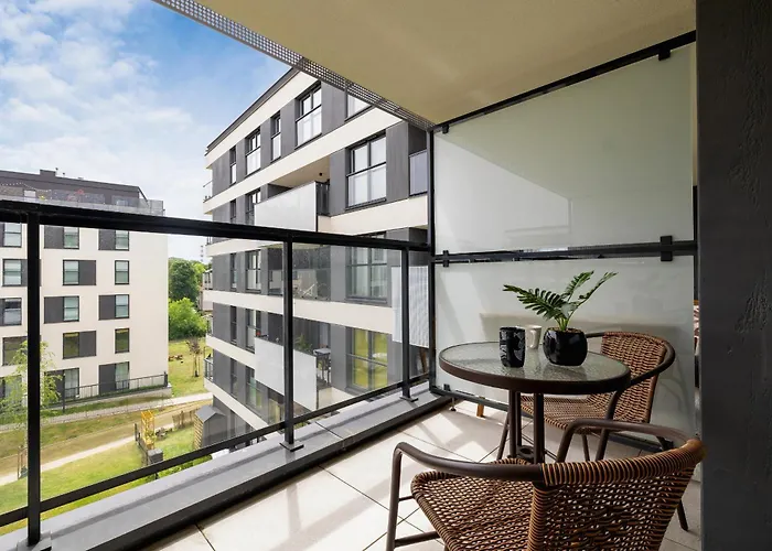 Nowoczesny Z Parkingiem Na Alei Pokoju W Krakowie By Renters Appartement Cracovie