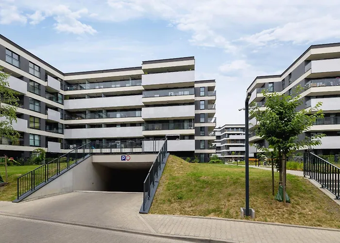 Nowoczesny Z Parkingiem Na Alei Pokoju W Krakowie By Renters Appartement *