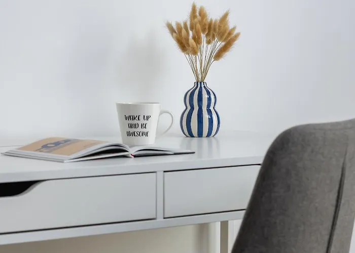 Appartement Nowoczesny Z Parkingiem Na Alei Pokoju W Krakowie By Renters Cracovie