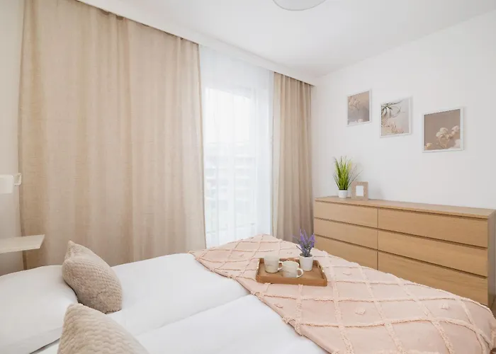 Nowoczesny Z Parkingiem Na Alei Pokoju W Krakowie By Renters * Cracovie