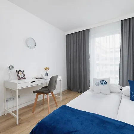 Apartman Nowoczesny Z Parkingiem Na Alei Pokoju W Krakowie By Renters