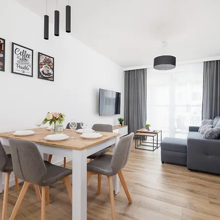 Nowoczesny Z Parkingiem Na Alei Pokoju W Krakowie By Renters Apartman *
